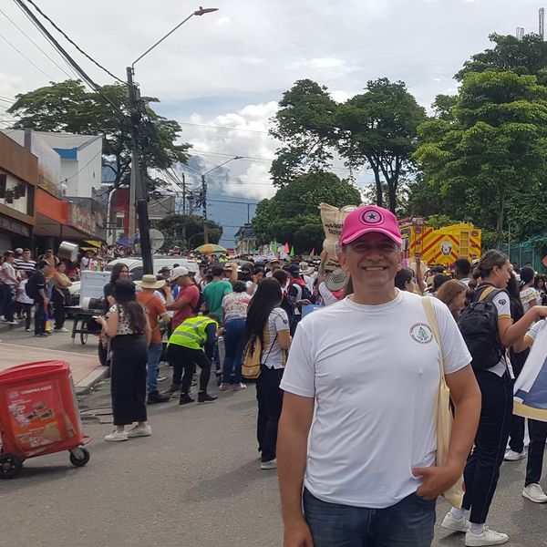 PARTICIPACIONES DE DESFILES Y MARCHAS